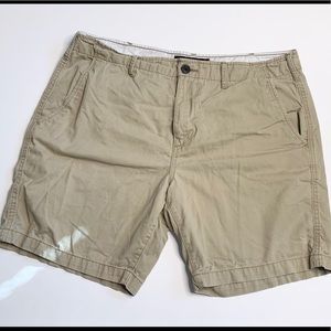 American Eagle Khaki Prep Style Shorts Size 38